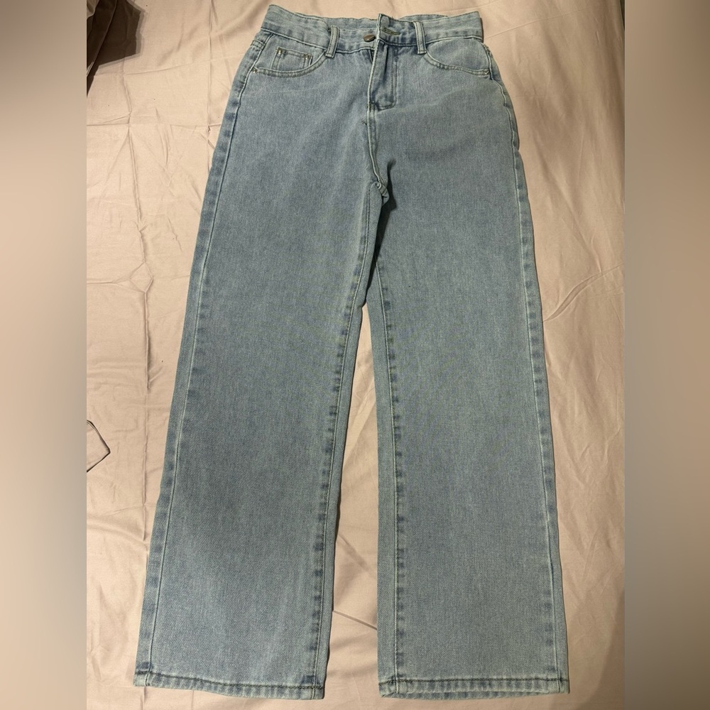 Light wash jeans